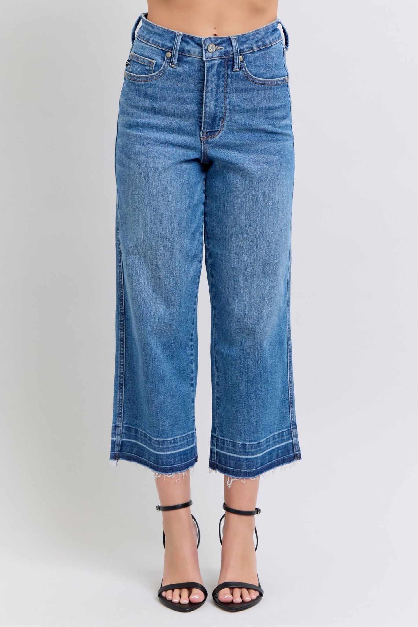 Judy Blue Gradual Blue Cropped Jeans