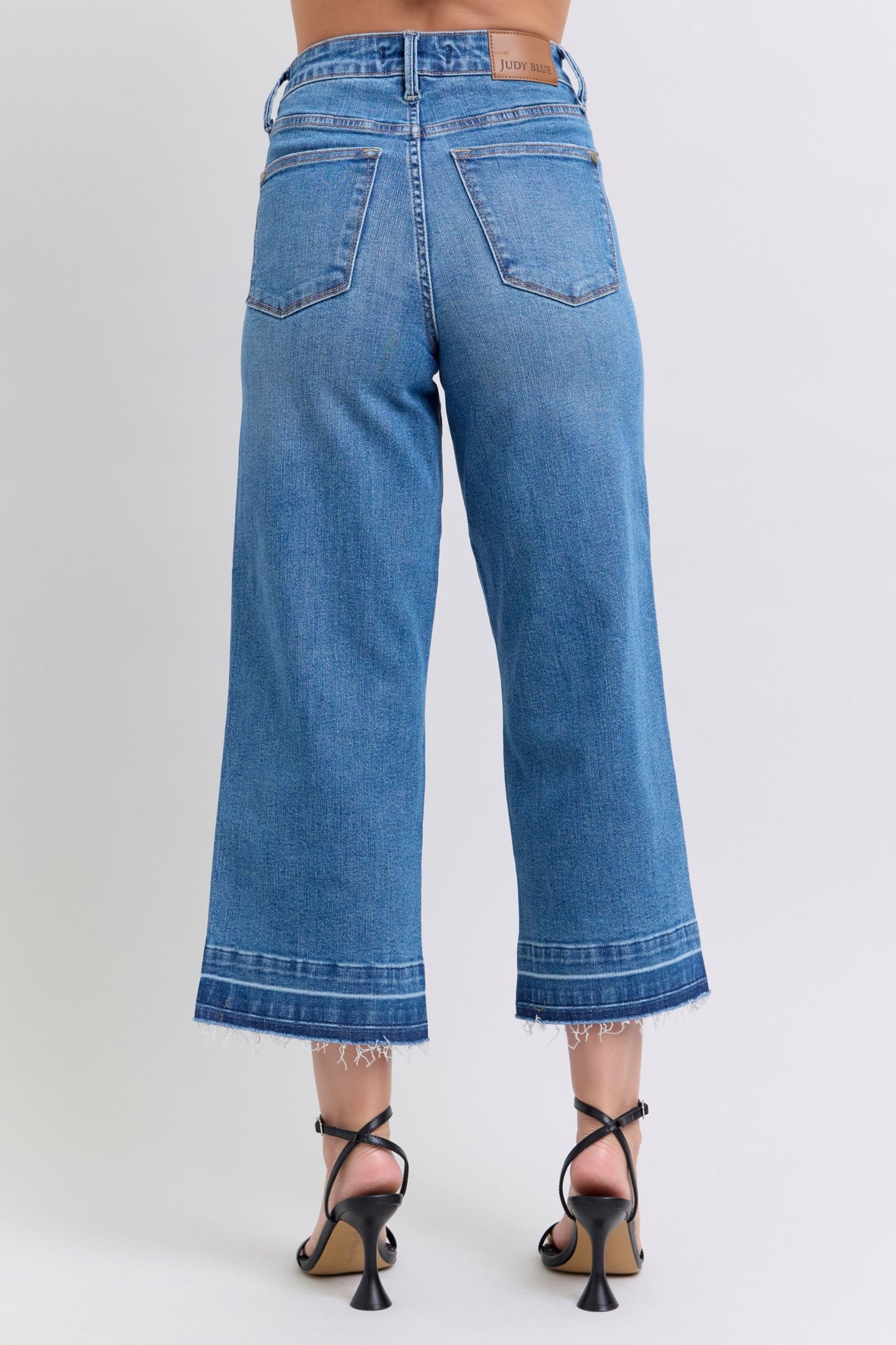 Judy Blue Gradual Blue Cropped Jeans